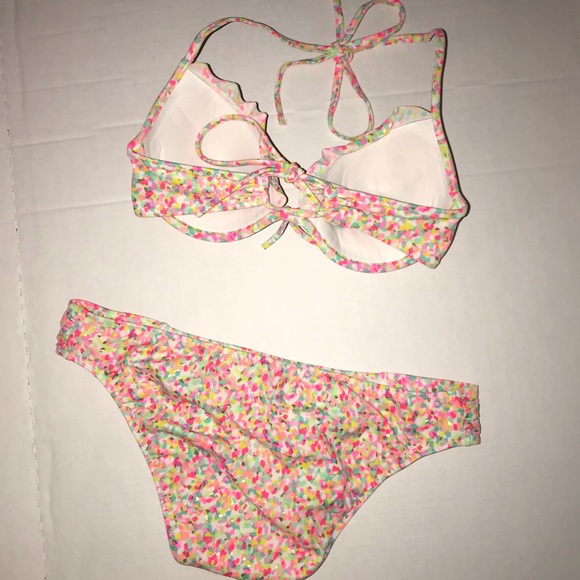 Victoria’s Secret underwire swimsuit w tab bottom - Picture 4 of 4